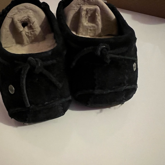 UGG Roni Perf shoe - Picture 3 of 14